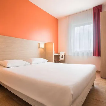 Am Kieler Schloss By Premiere Classe Hotel